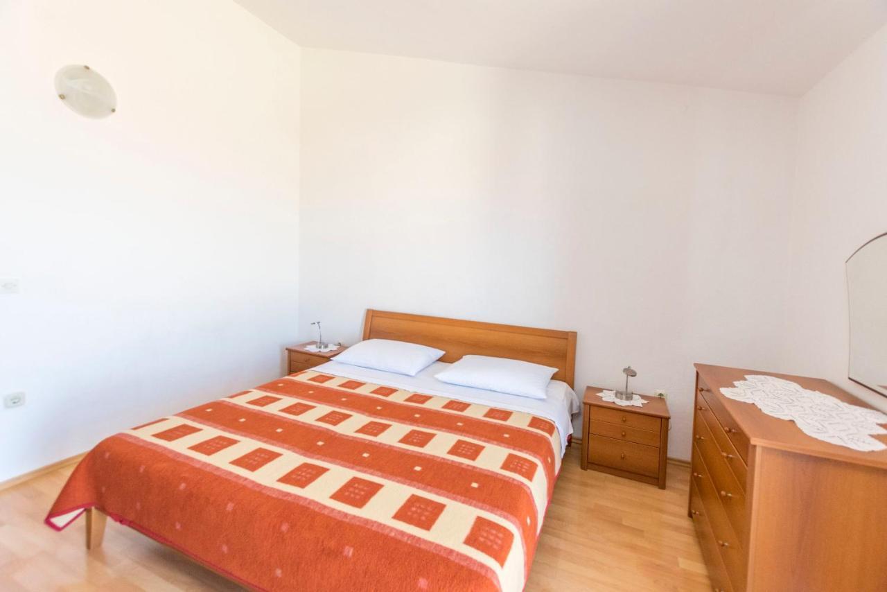Apartments Matejka I Primosten Bagian luar foto